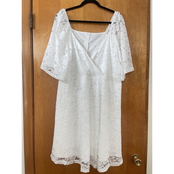 SHEIN Curve Women's White Lace Dress 4XL Flutter Sleeve Zip Back - Picture 2 of 4